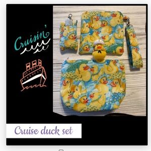 Duck Print Accessory Set